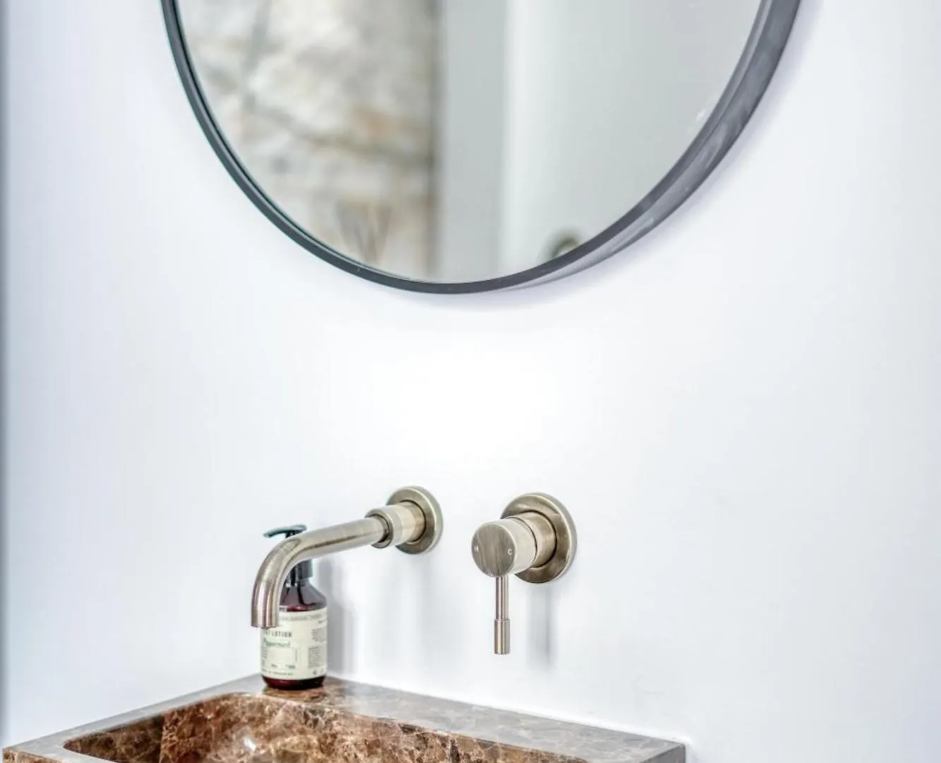 Appartement Montaigne Luxury Parijs